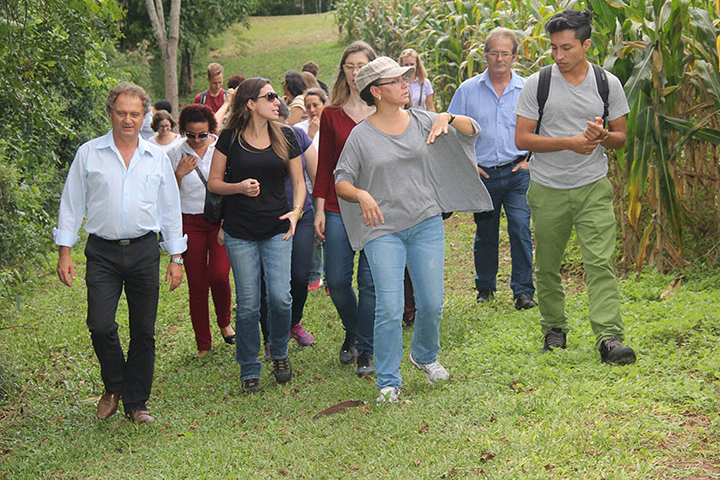 Alunos e professores do curso de mestrado em turismo da UFPR visitam o Circuito Italiano de Turismo Rural de Colombo